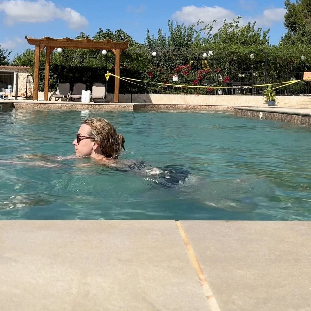 Swimming and Curls: How To Protect Your Curls in the Pool